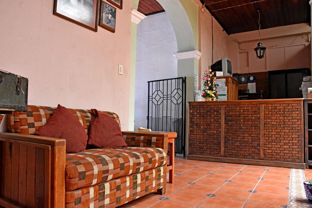 Hotel San Luis Сан-Кристобаль-де-Ла-Касас Экстерьер фото