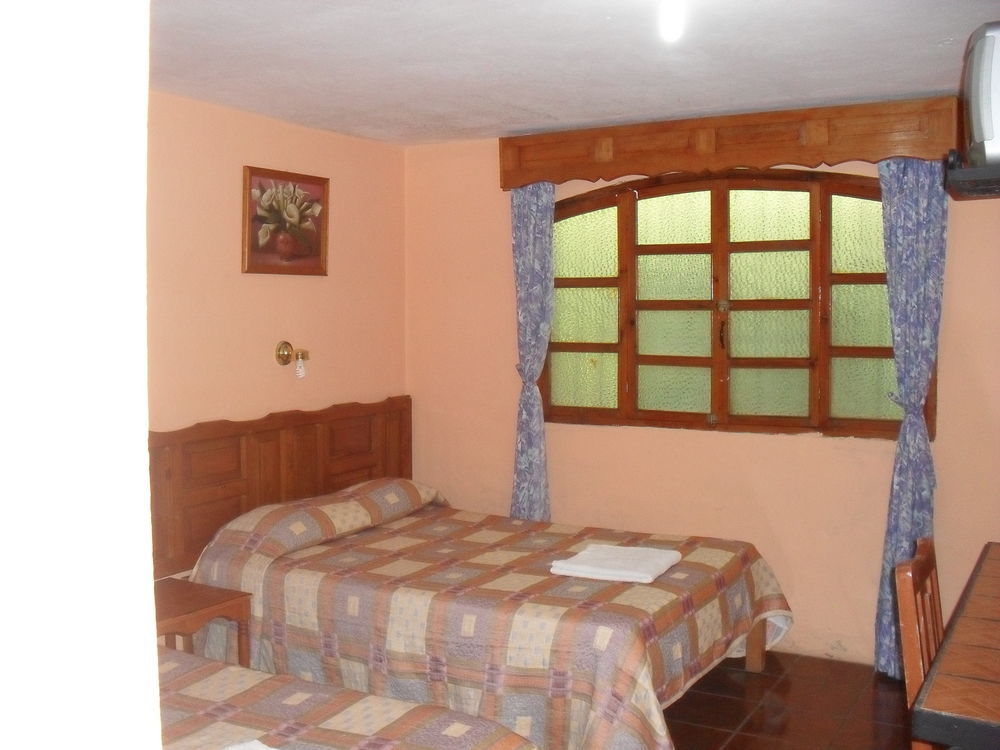 Hotel San Luis Сан-Кристобаль-де-Ла-Касас Экстерьер фото
